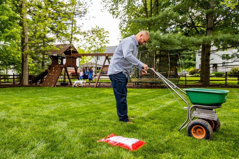 DIY lawn care customer fertilizer